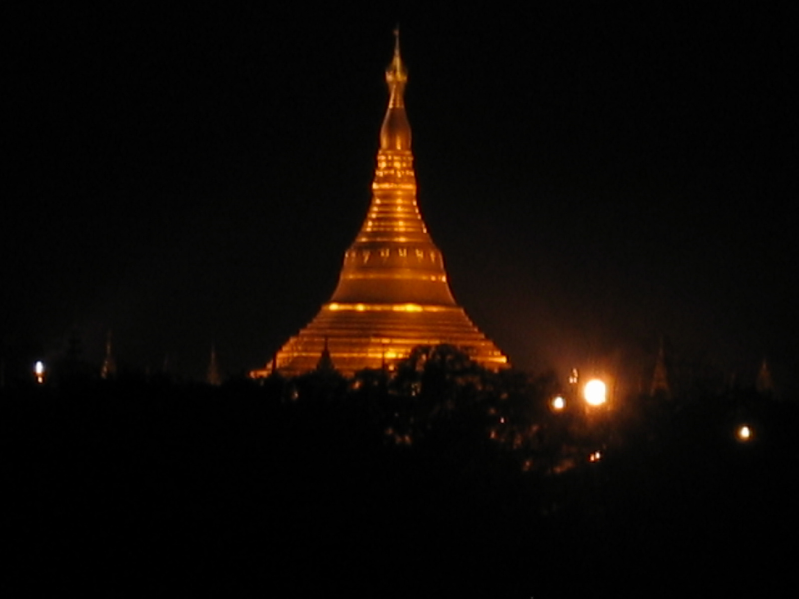 Yangon, Swedagon-Pagoda, Arany-Stupa