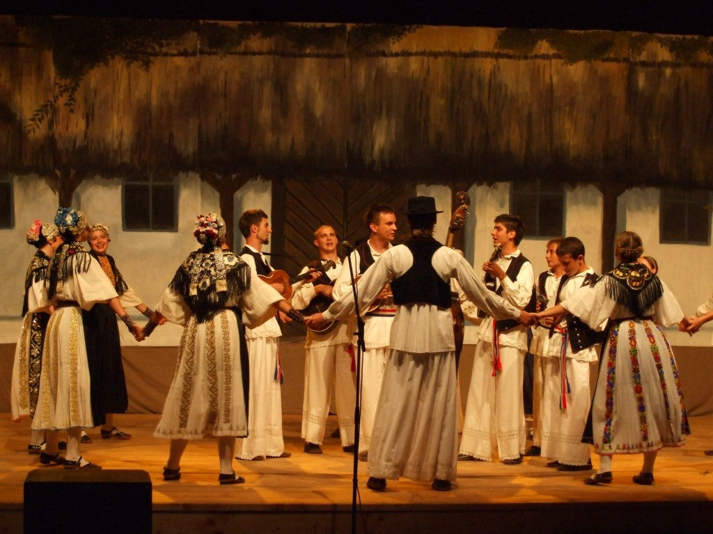 Folklór gálaest 7