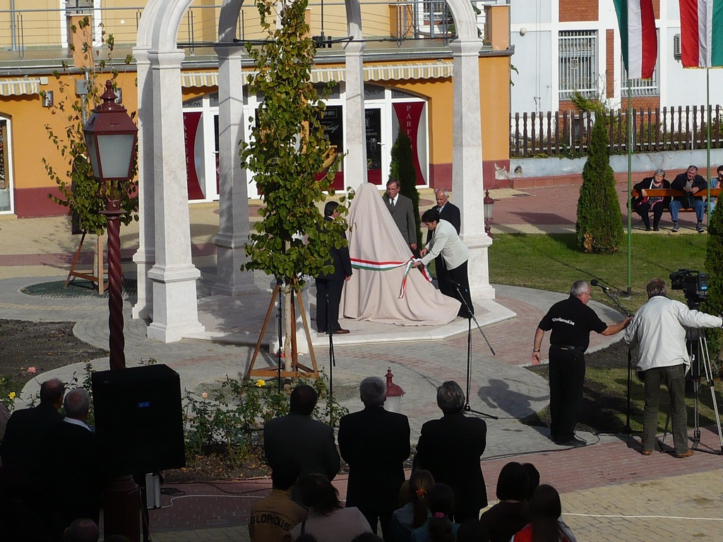 Szobor avatás 2008.10.06 6