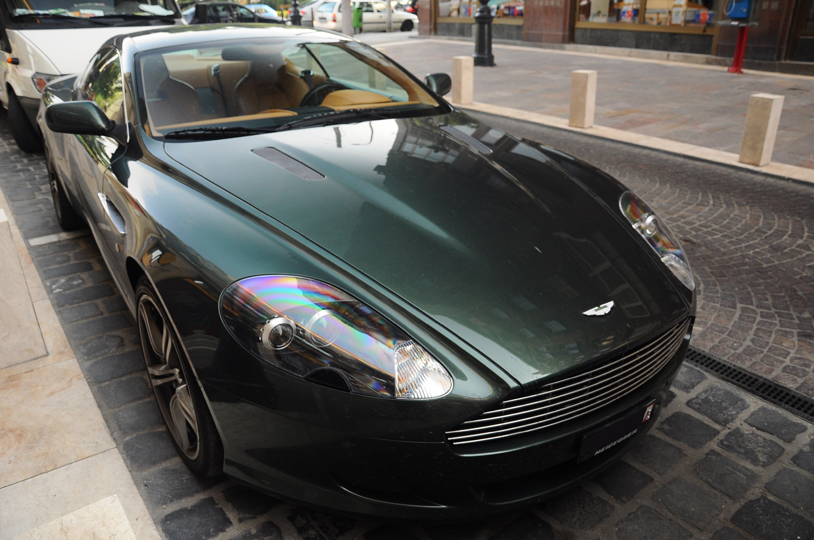 Aston Martin DB9