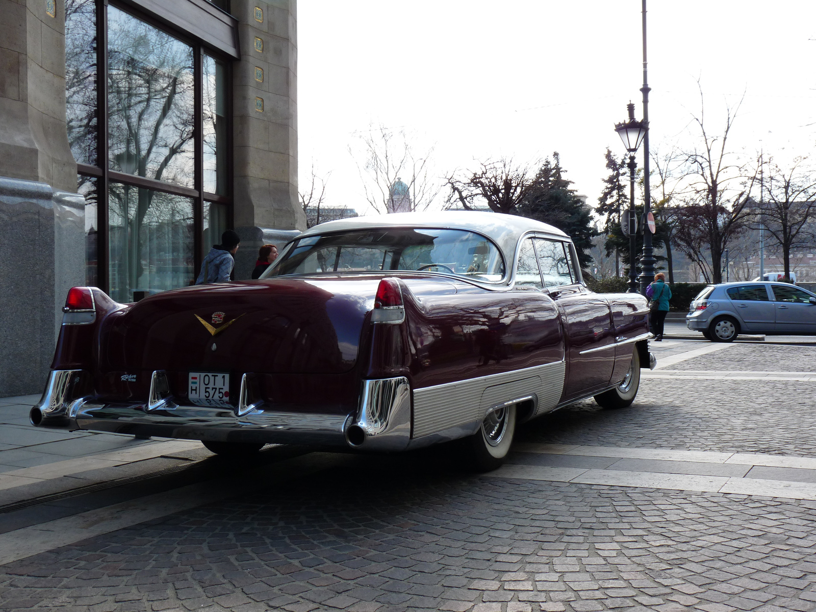 Cadillac DeVille