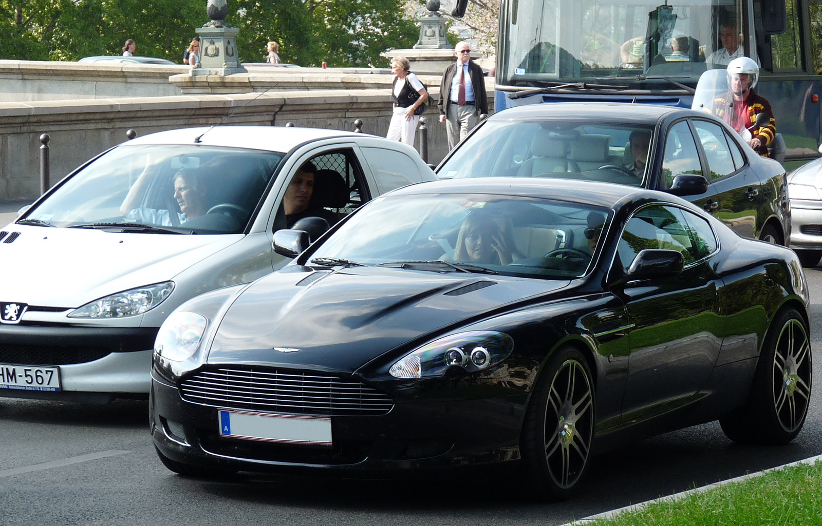 Aston Martin DB9