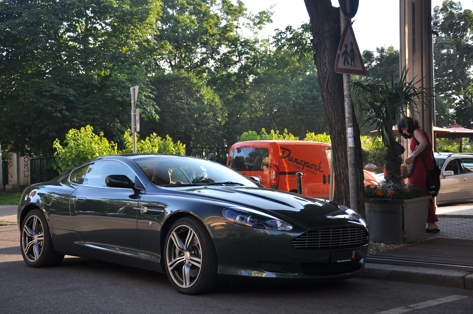 Aston Martin DB9