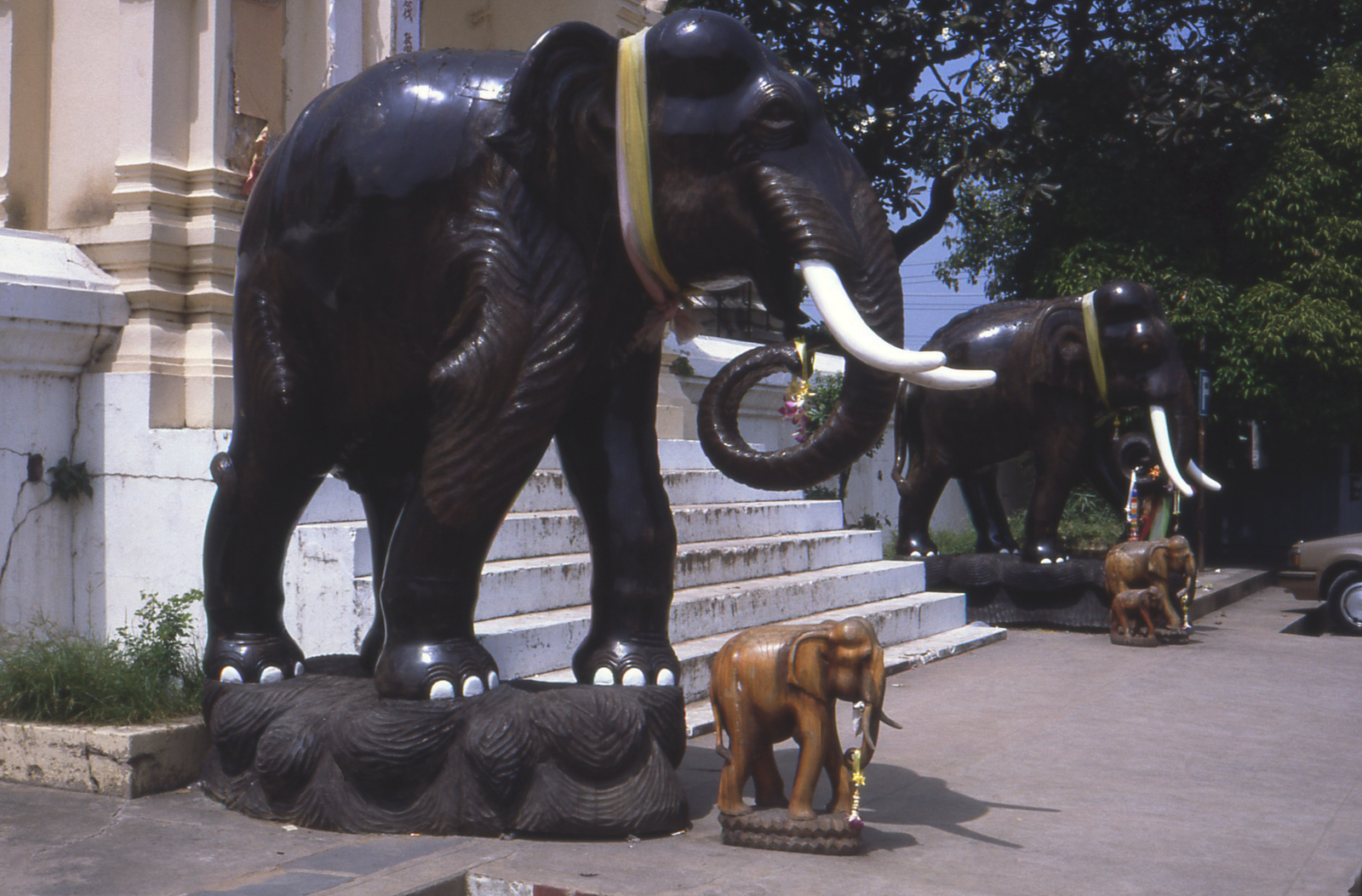 327 Ayutthaya