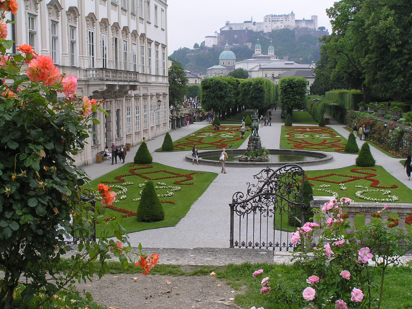 o 532 Salzburg,Mirabell kastély