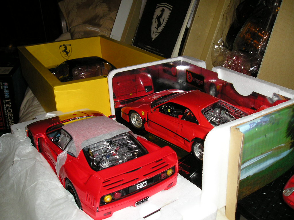 021 Kyosho & Bburago F-40 3