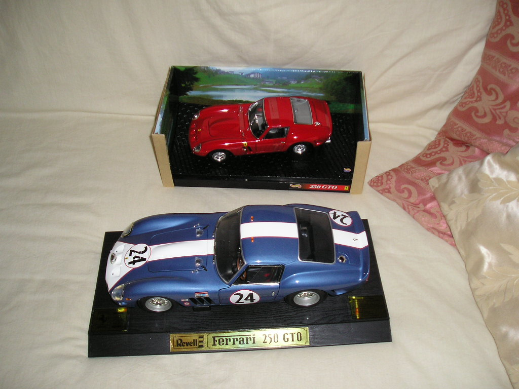 009 Revell & HW Ferrari 250 GTO