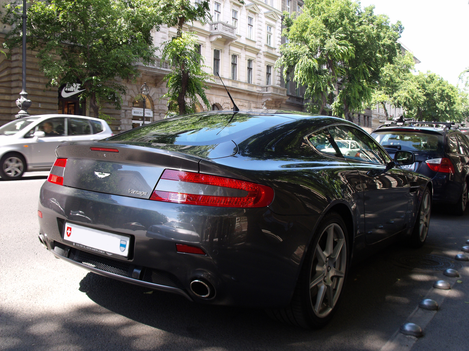 Aston Martin V8 Vantage