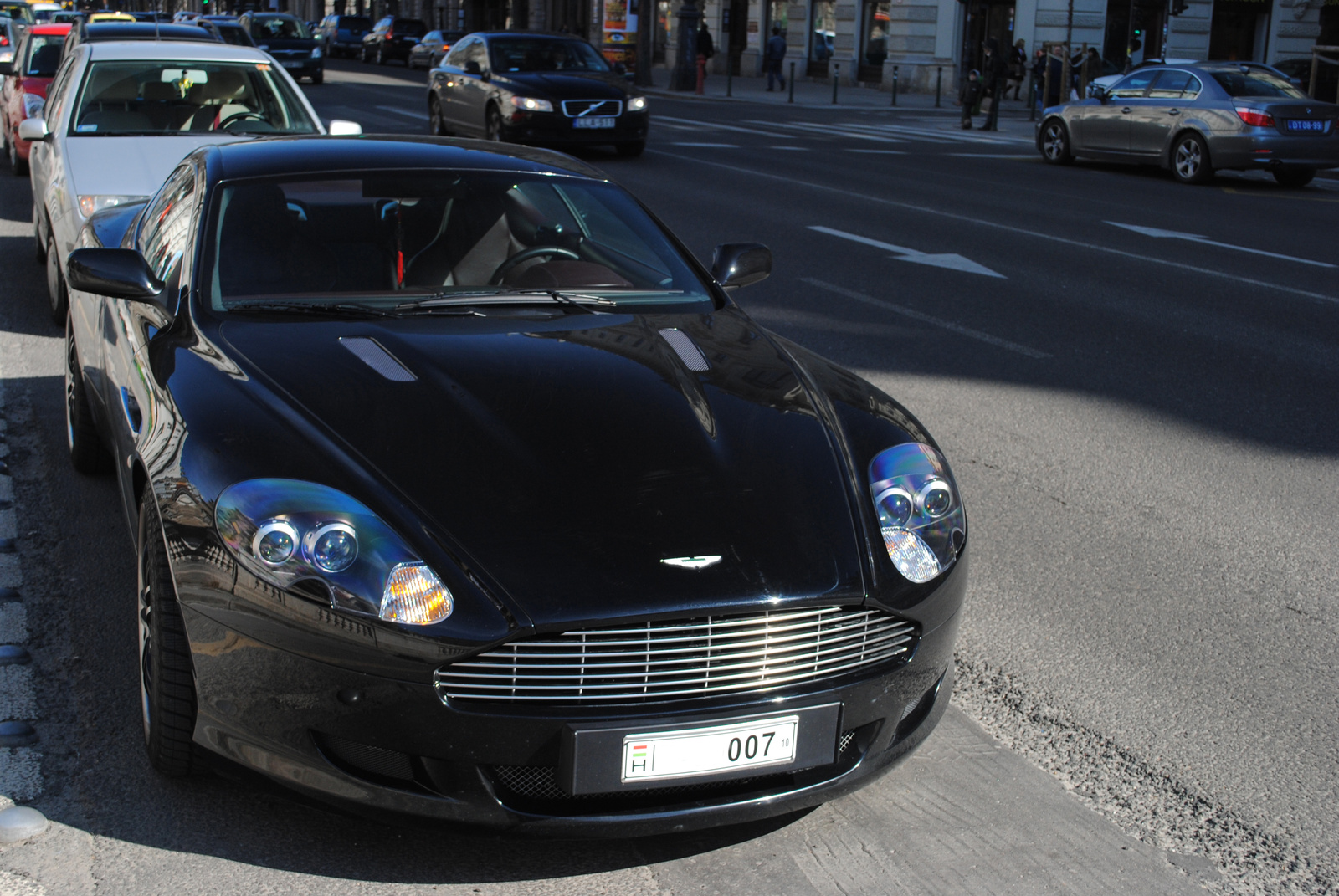 Aston Martin DB9