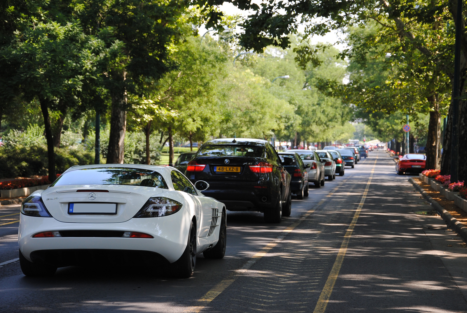 Mercedes-Benz SLR McLaren & Ferrari F430