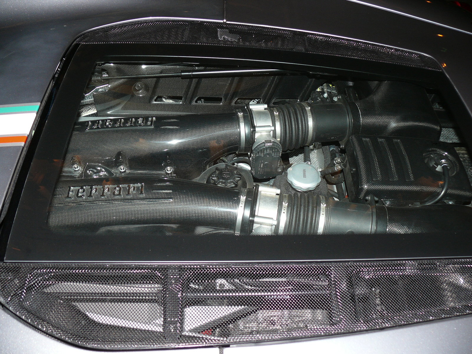 Ferrari F430 Scuderia 16M Full Carbon motorburkolat és ház