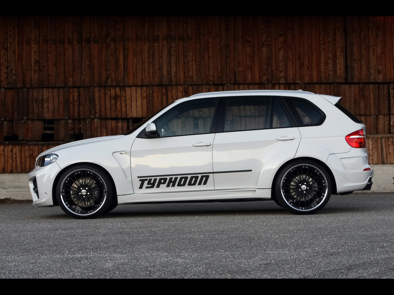 2010-G-Power-BMW-X5-Typhoon-RS-Side-1280x960