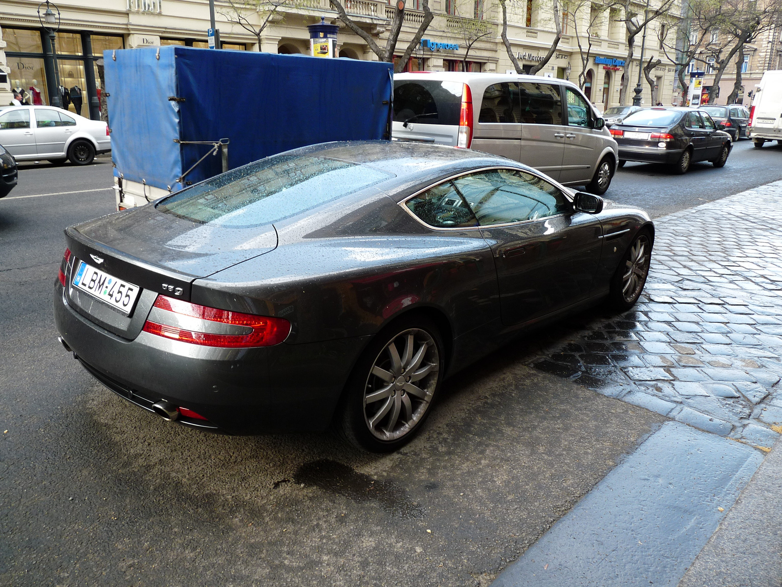 Aston Martin DB9