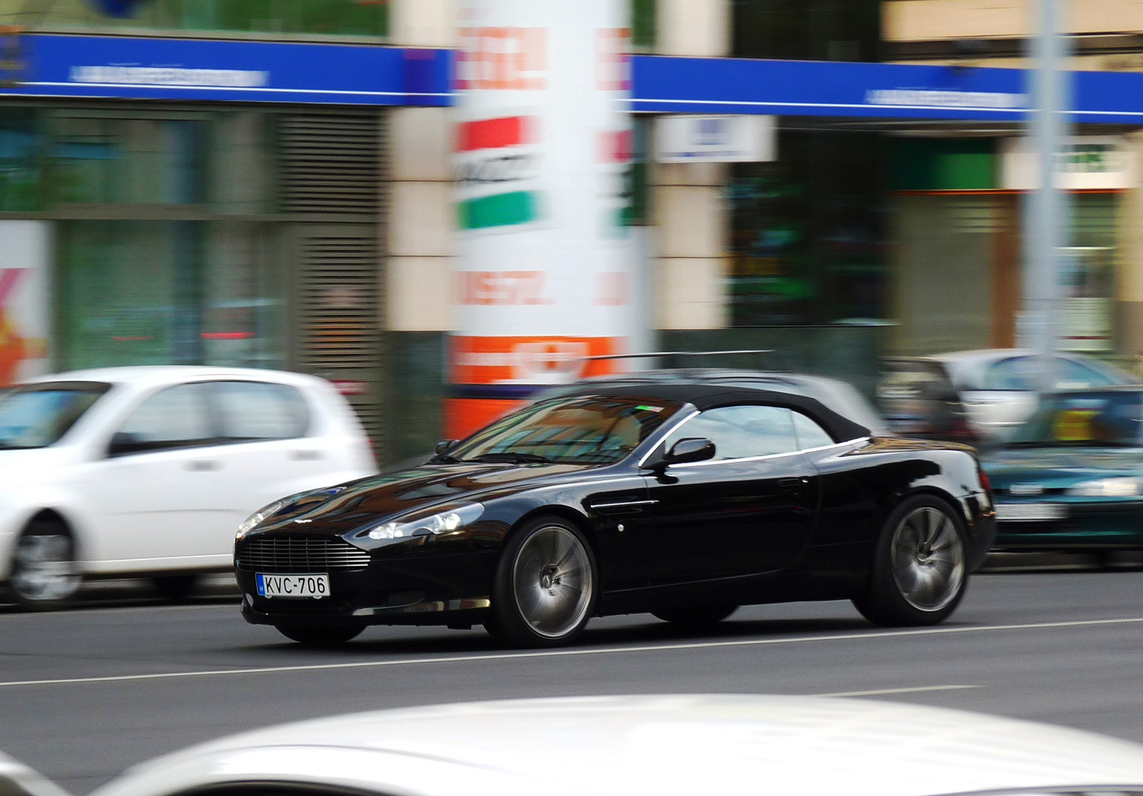 Aston Martin DB9 Volante