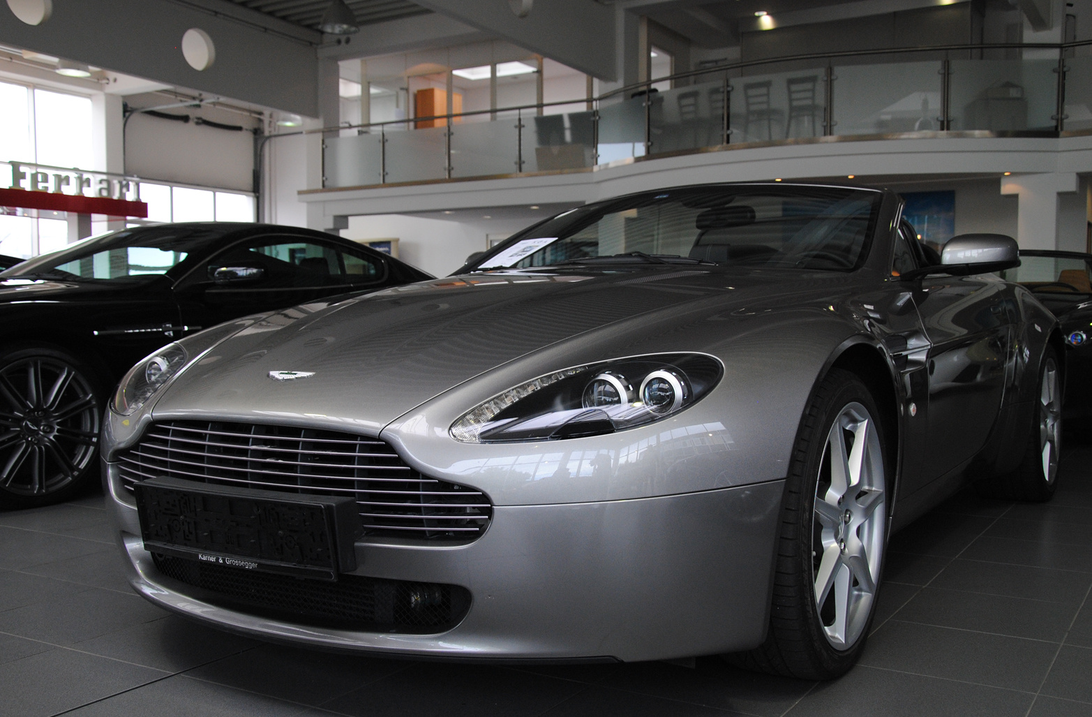 Aston Martin V8 Vantage Roadster