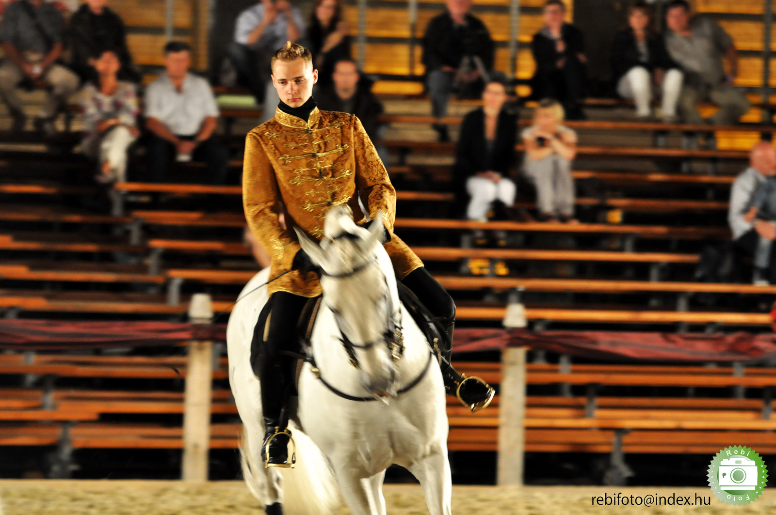 epona spanyol lovasiskola