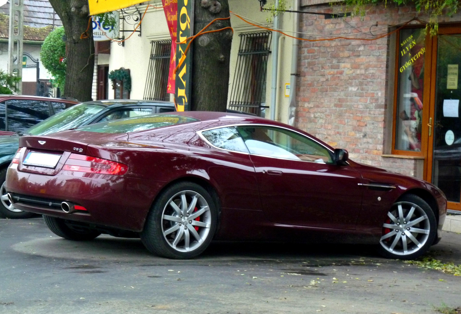 Aston Martin DB9