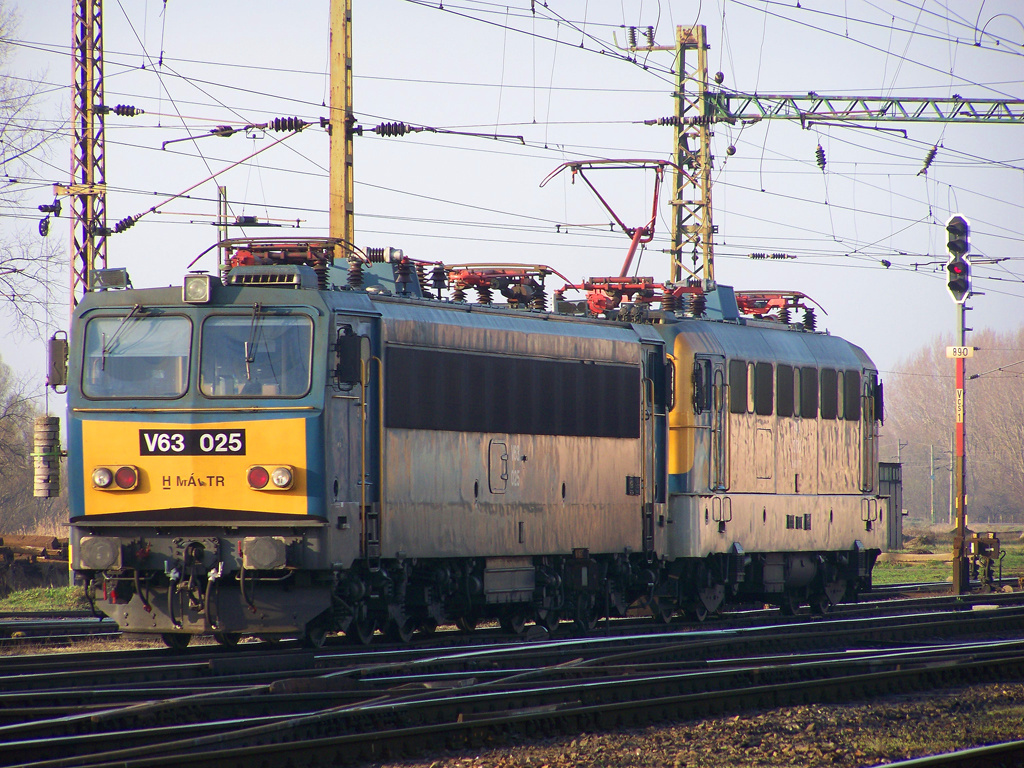 V43 - 3170 + V63 - 025 Dombóvár (2010.03.26)02.