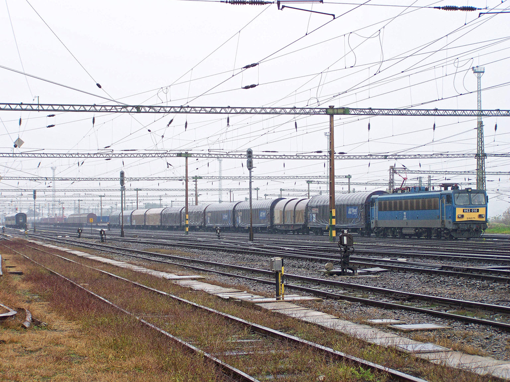 V63 - 010 Dombóvár (2010.10.20).