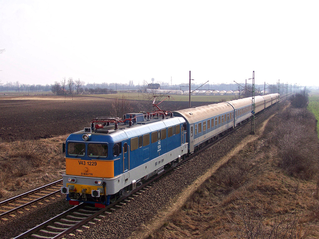 V43 - 1229 Kiskunfélegyháza (2011.02.19)01