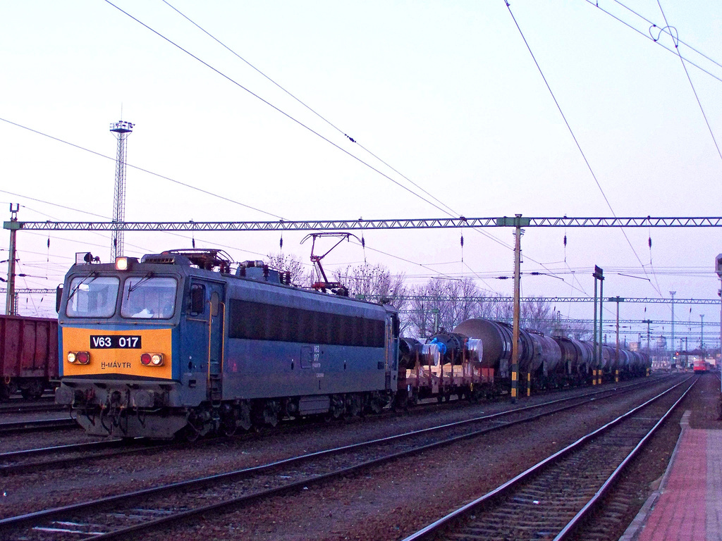 V63 - 017 Dombóvár (2011.03.07).