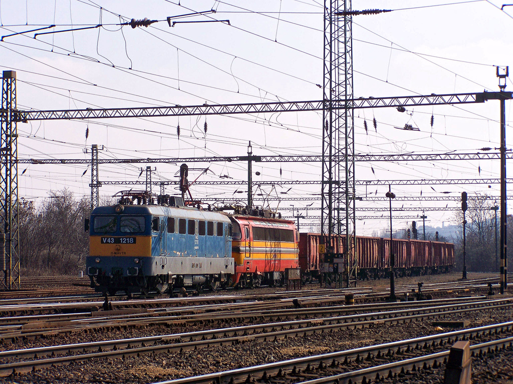 V43 - 1218 + 240 135 - 4 Kelenföld (2011.03.05).