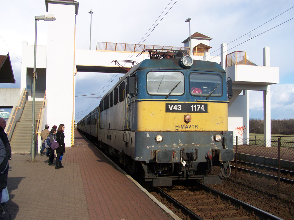 V43 - 1174 Budatétény (2009.03.18).