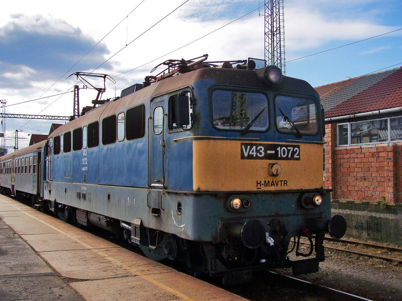 V43 - 1072 Dombóvár (2009.10.16).