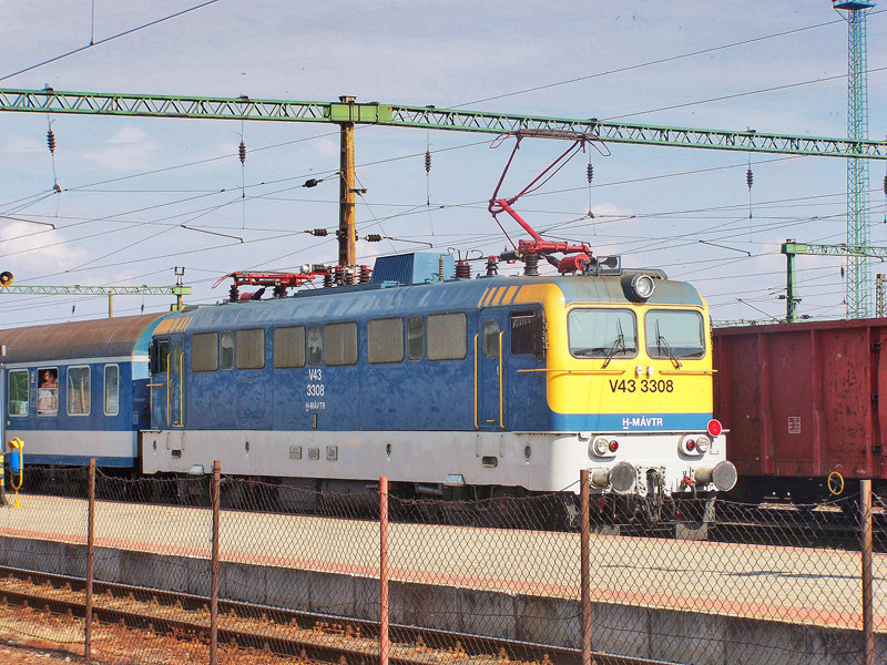 V43 - 3308 Dombóvár (2009.09.16).