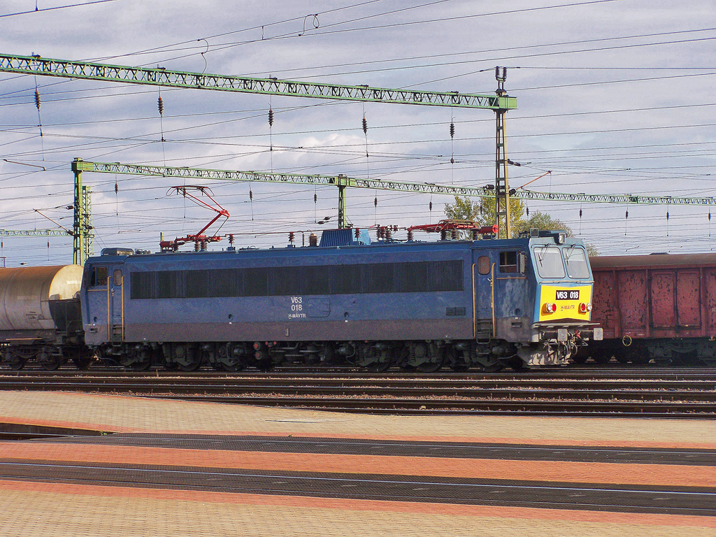 V63 - 018 Dombóvár (2009.10.16).