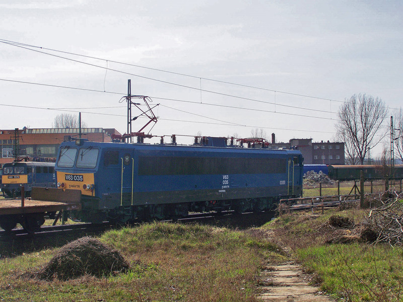 V63 - 035 Dombóvár (2010.03.19)02.