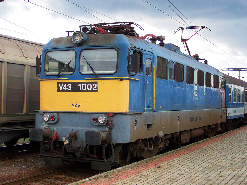 V43 - 1002 Dombóvár (2010.09.28)02