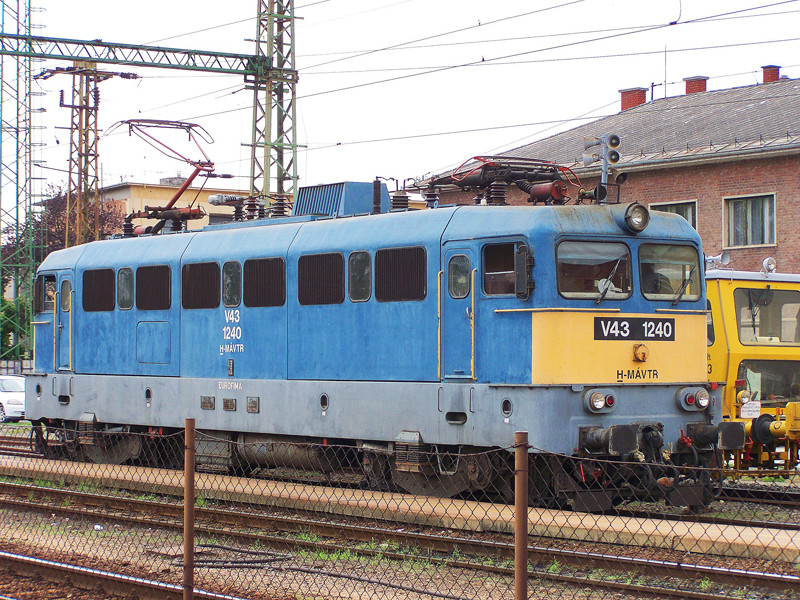 V43 - 1240 Dombóvár (2010.09.14)02