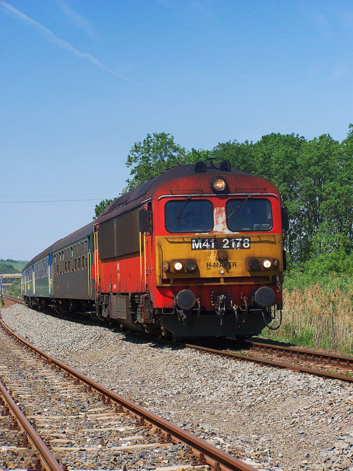 M41 - 2178 Bátaszék (2009.05.11)02