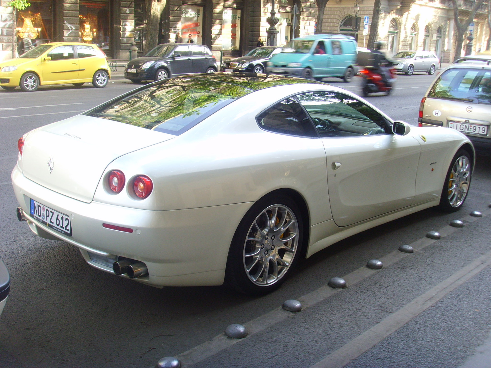 FERRARI 612 SCAGLIETTI