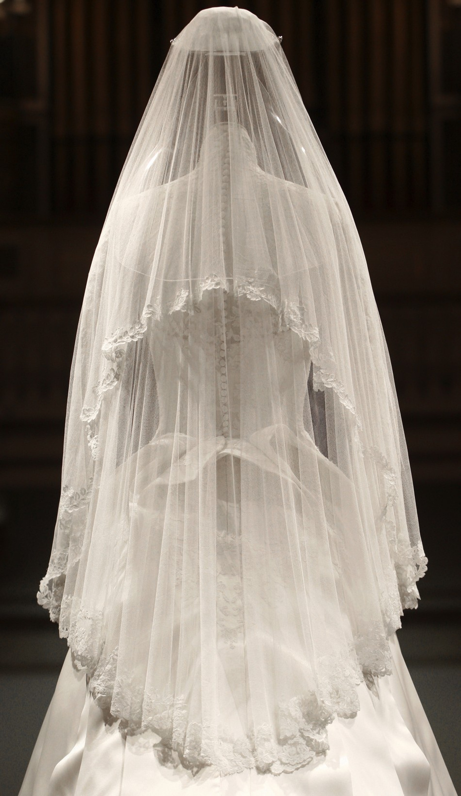 Kate-Middleton-Wedding-Dress 00007