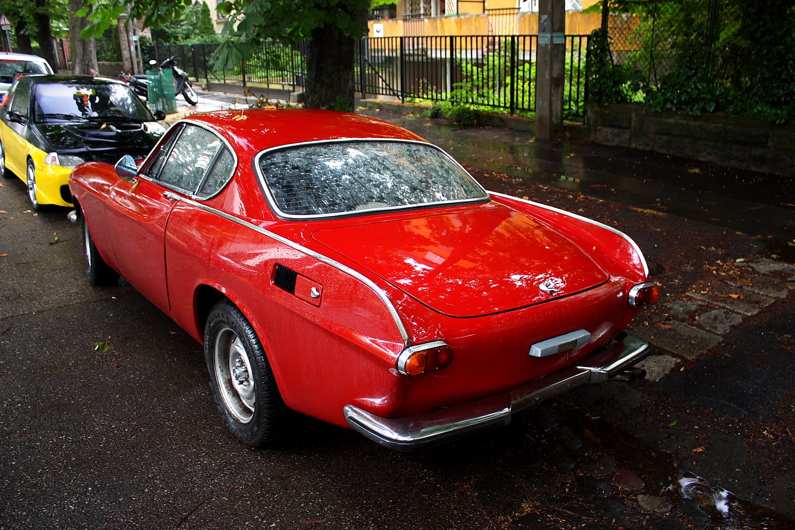 Volvo P1800