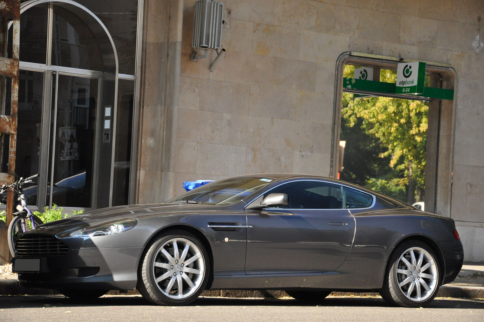 Aston Martin DB9 097