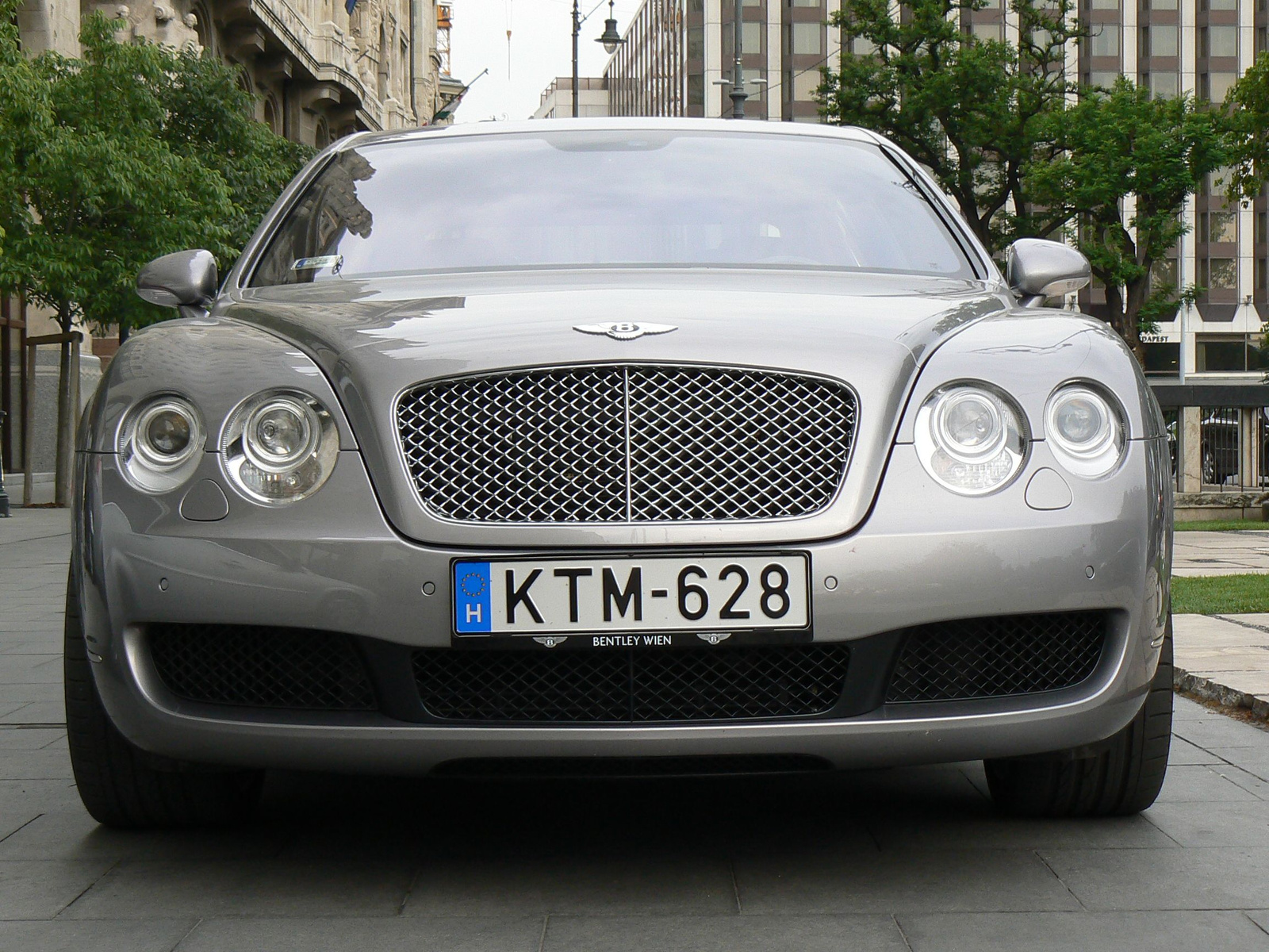 Bentley Continental Flying Spur 047