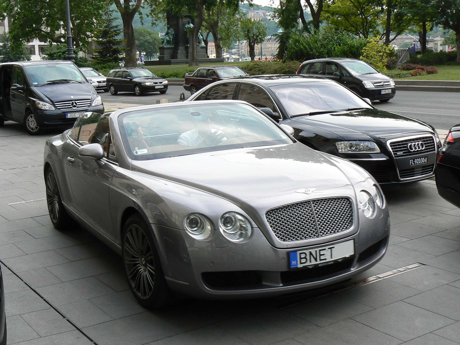 Bentley Continental GTC 029