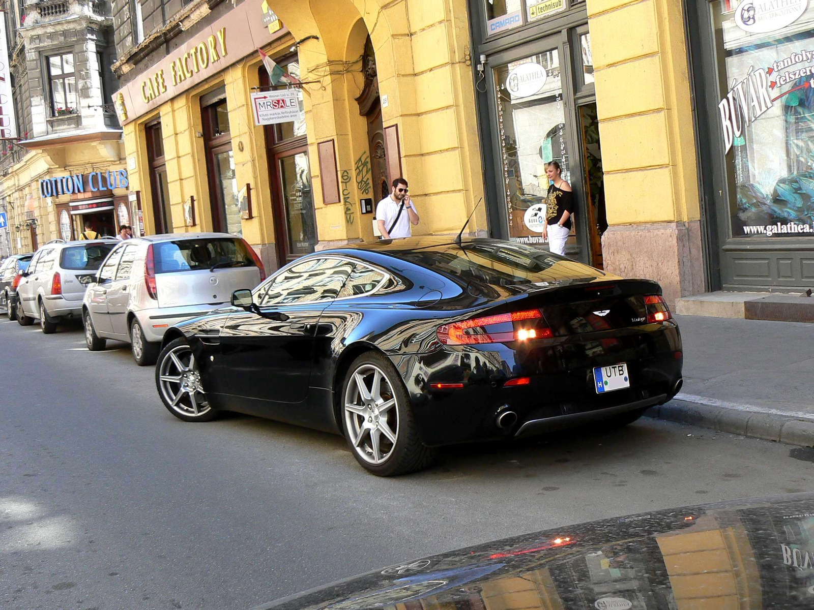 Aston Martin Vantage 041