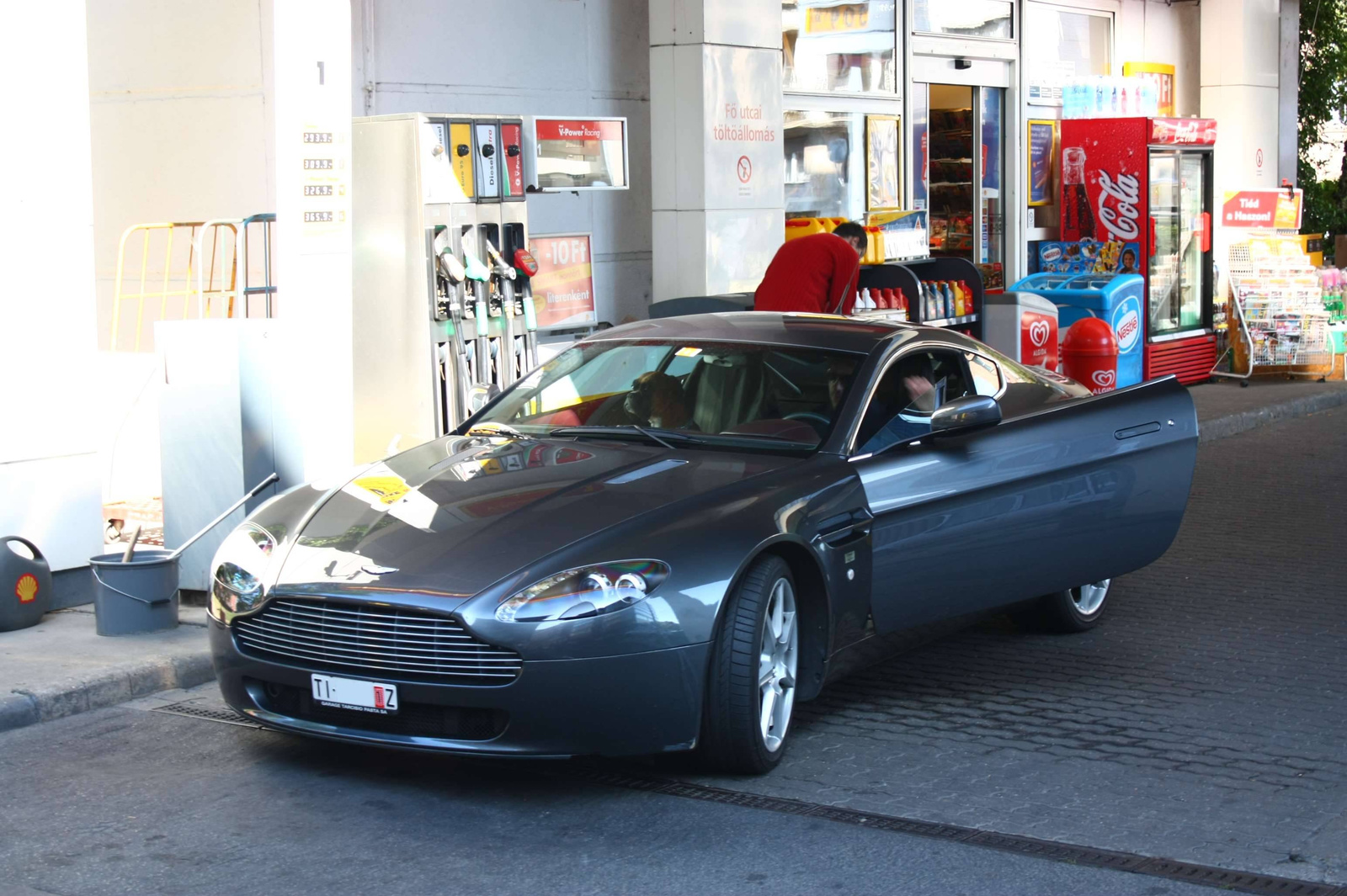 Aston Martin Vantage 054