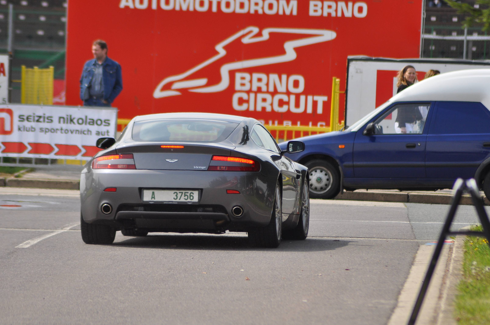 Aston Martin V8 Vantage