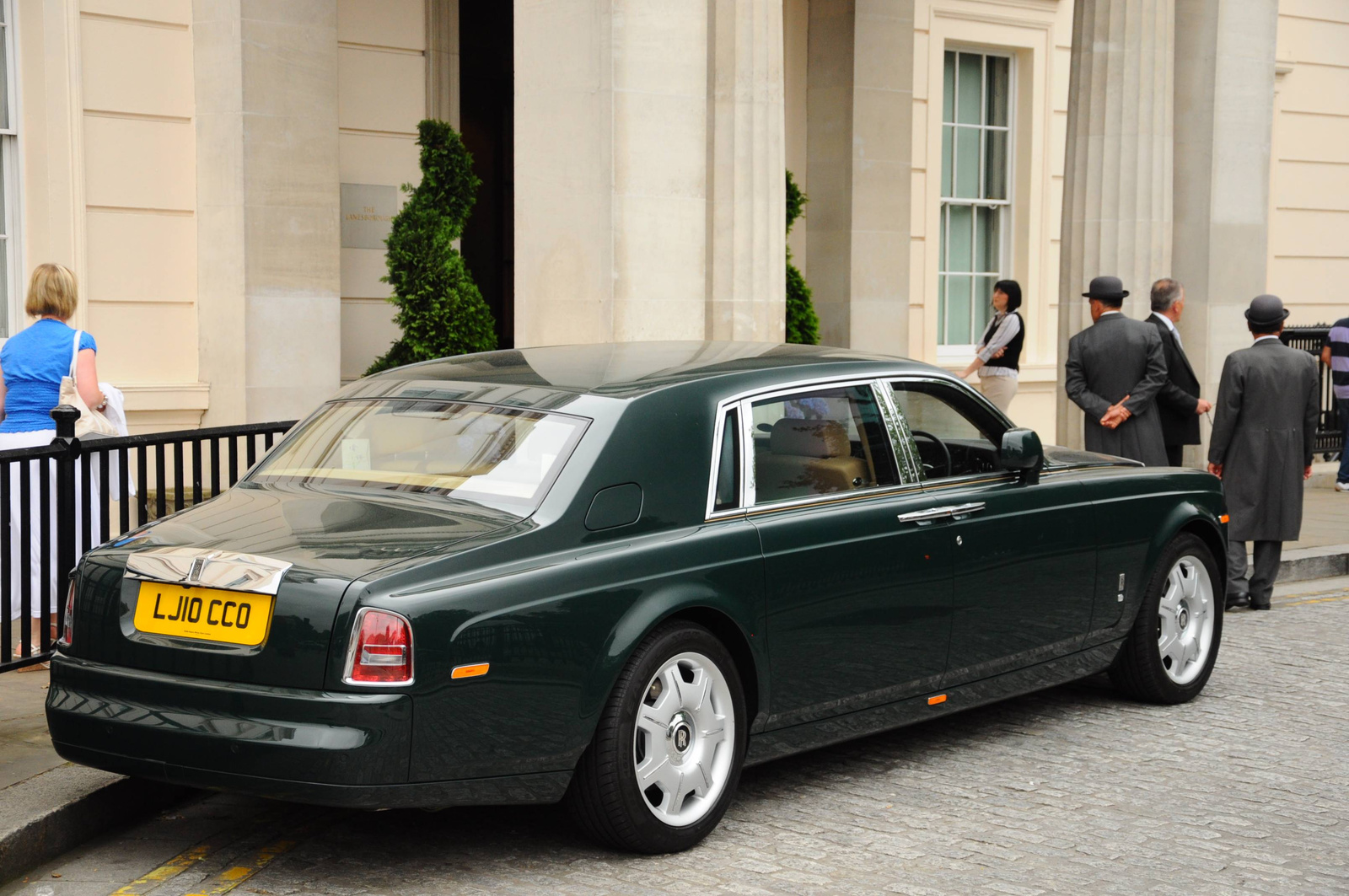 Rolls-Royce Phantom EWB