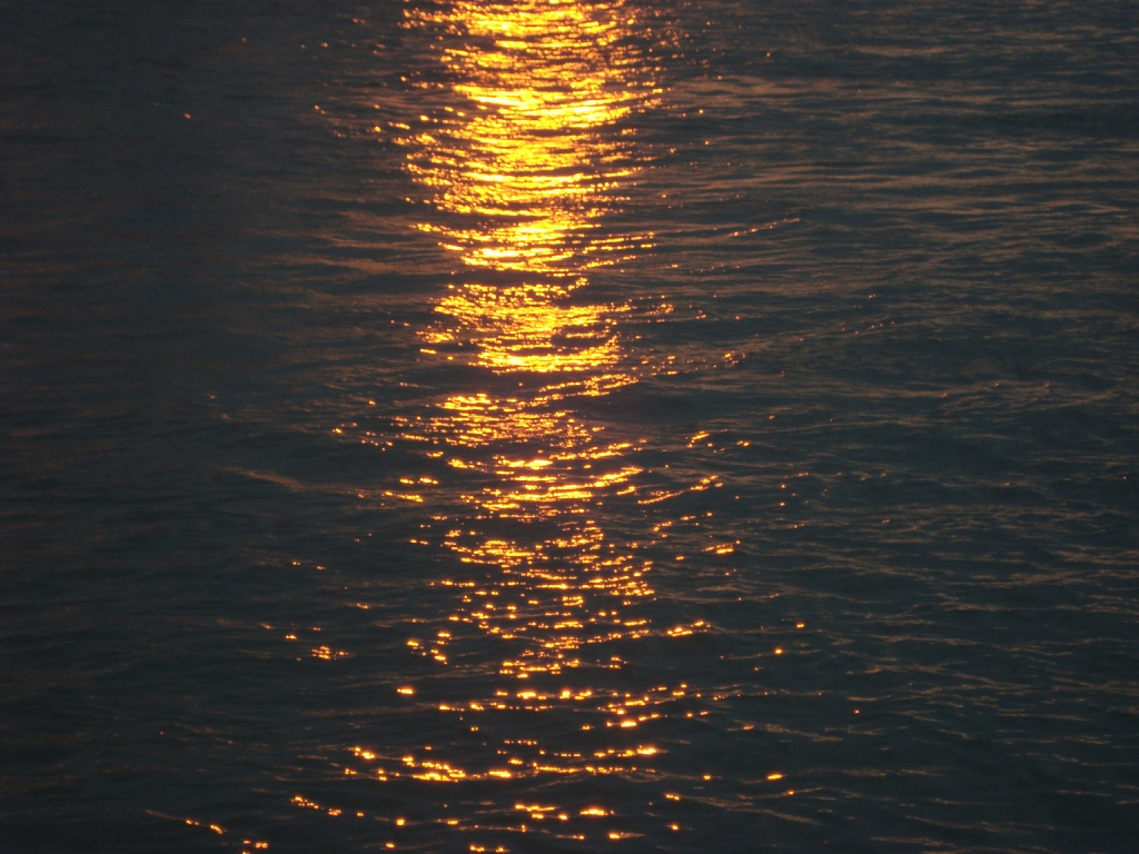 Aranyló víztükör......naplemente