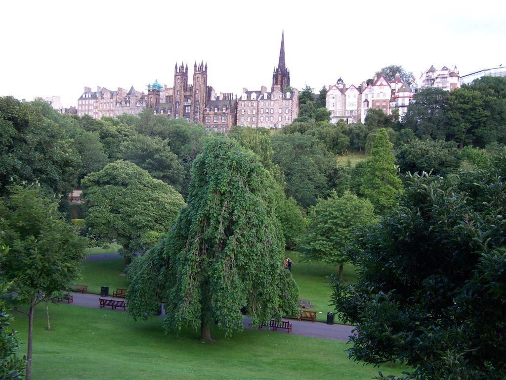 Edinburgh Castle + Princes Street Gardens