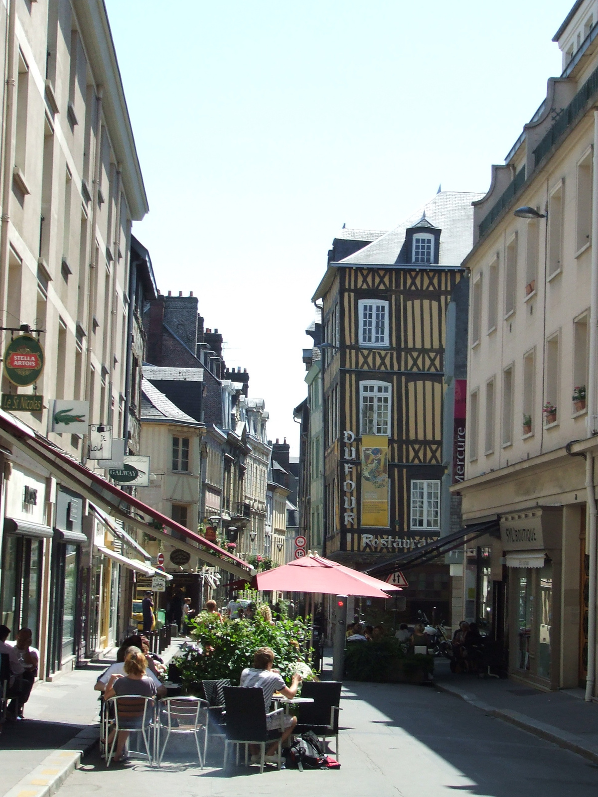 4. nap Rouen