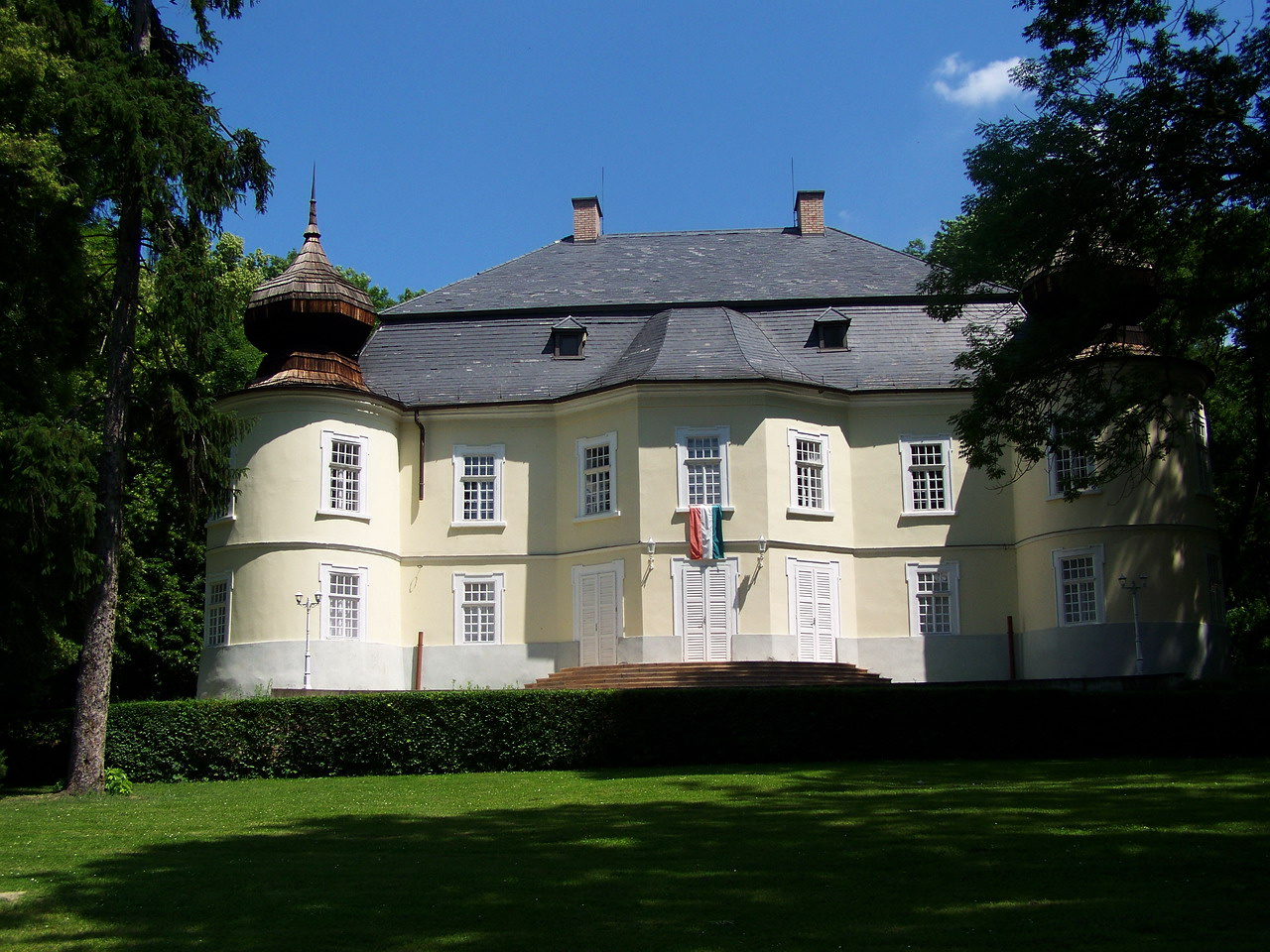 épületek, a kisterenyei Solymossy-kastély 1790