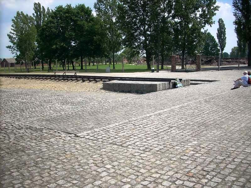 Auschwitz-Birkenau04