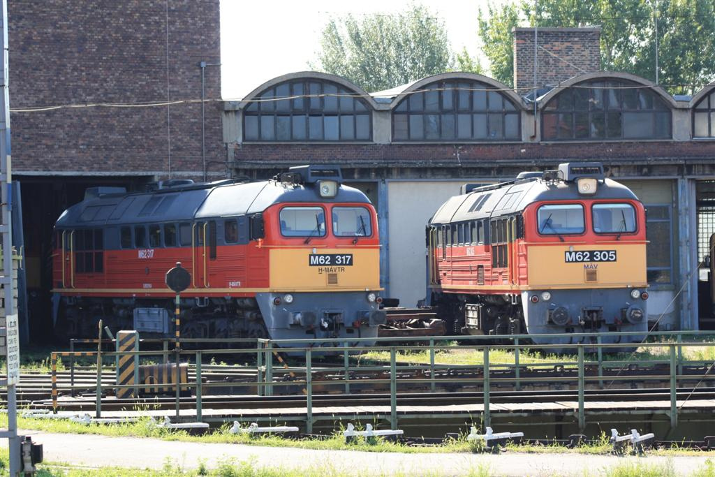 M62-317 & 305